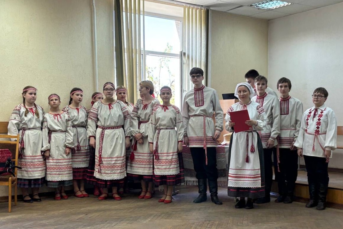 «Вячорки» в БРУ: студенты ВШМО ГИ на культурно-этнографическом мастер-классе