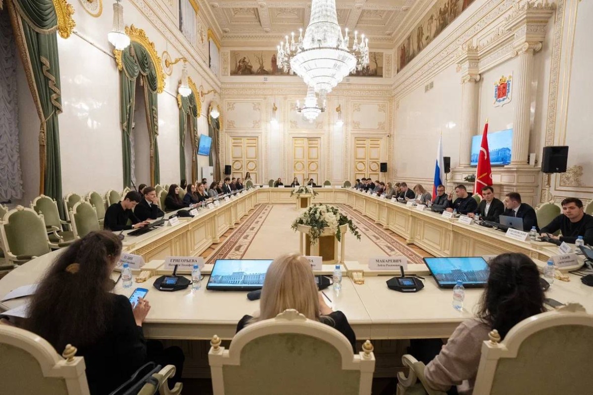 Представители СНО ВШМО ГИ приняли участие в совместном круглом столе в Законодательном Собрании Представители СНО ВШМО ГИ приняли участие в совместном круглом столе в Законодательном Собрании