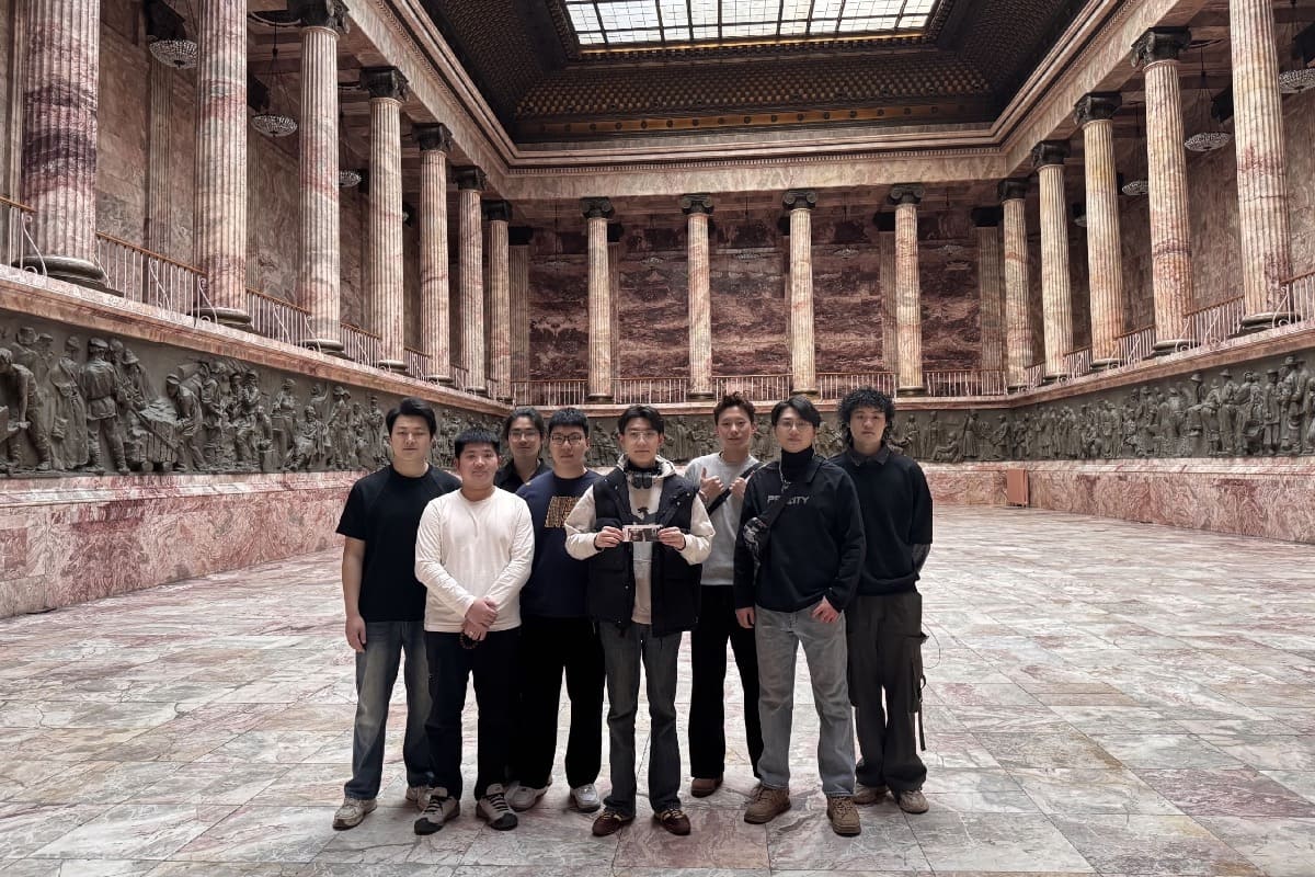 Изображение: Иностранные студенты ВШМО ГИ в Российском этнографическом музее