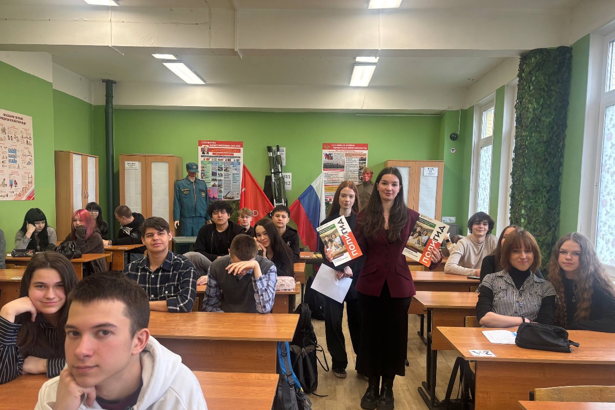 Изображение: Студенты ВШМО провели профориентационные встречи для учеников СОШ №596 и Гимназии №397